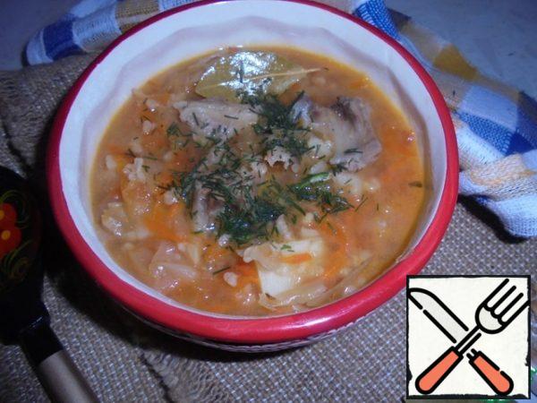 Serve the soup with meat, sprinkled with finely chopped herbs. Enjoy your meal!