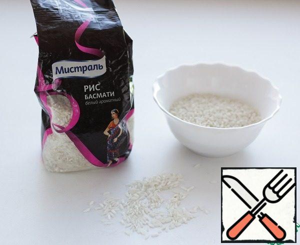 Basmati rice is well washed, boiled until half-cooked. This rice has a delicate aroma and exquisite taste.