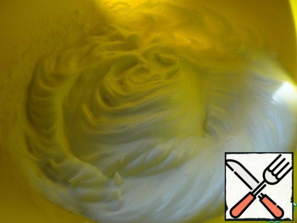 In egg whites add a pinch of salt and beat with a mixer until a stable foam.