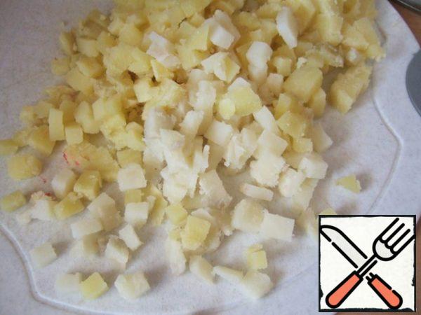 Cut potatoes into very small cubes (do not digest, then small cubes will remain)
