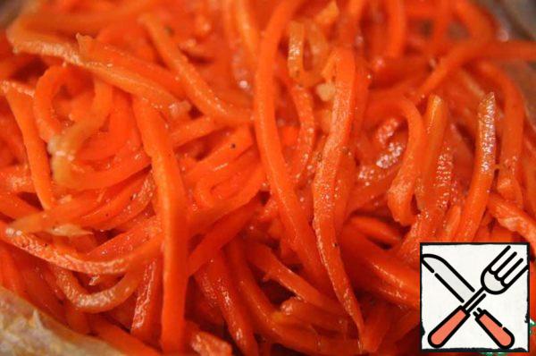 Pre-cook carrots in Korean.
