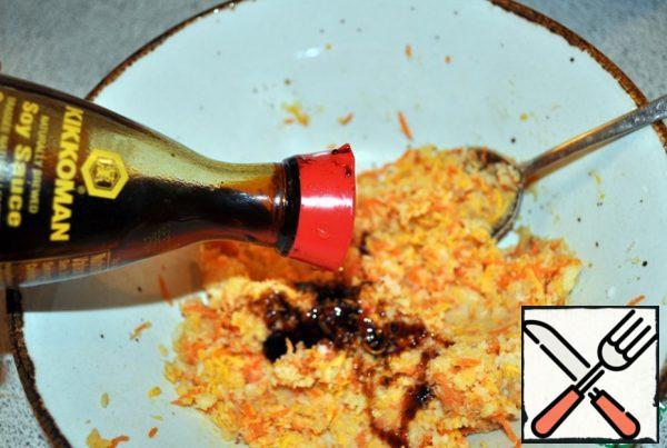 Add the Kikkoman soy sauce to the resulting mixture and mix.
