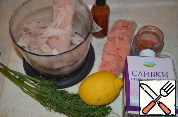 This terrine can be prepared from the usual river white fish, but I suggest you try to make it with two types of fish-I have this cod and coho. Clean the fish from the bones. White fish put in a bowl blender.