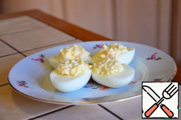 Stuffing eggs. Bon appetit!!!
