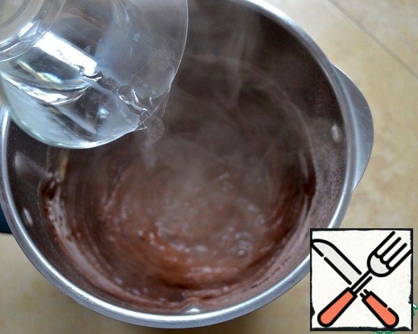 Then carefully pour boiling water! Again, mix everything at medium speed (or manually).