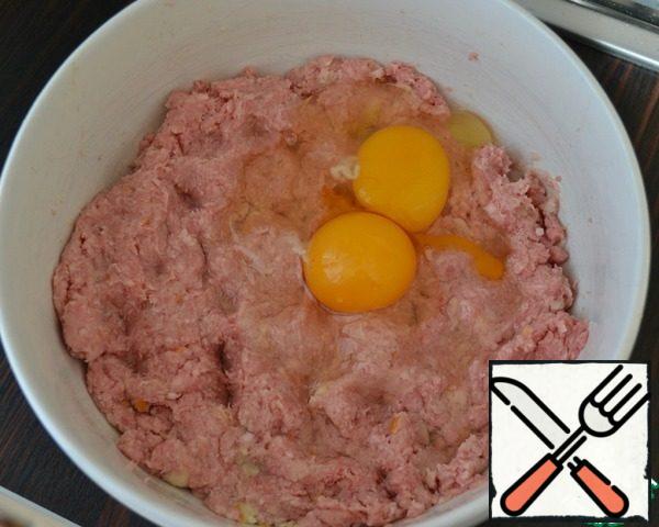 Add in minced small 2 eggs.