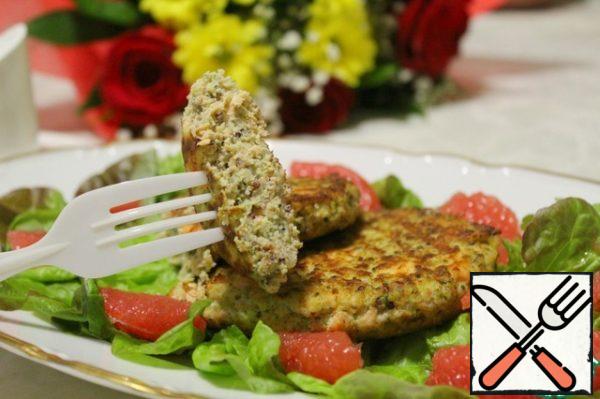 2 tbsp olive oil beat with vinegar, salt and pepper, add mustard and mix. Serve burgers on lettuce leaves with grapefruit, which pour the sauce.