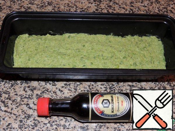 Then distribute the green pea layer.