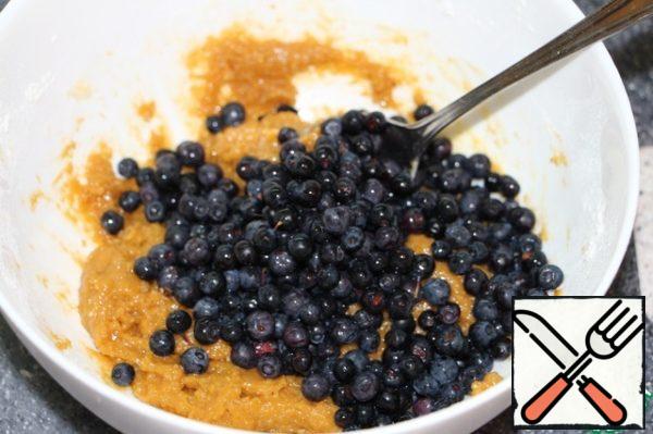 Add the blueberries, stir gently, so as not too crush the berries.