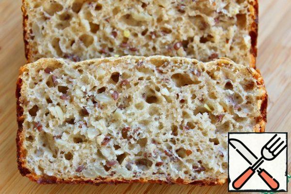 It's still the same night, but instead of water serum, I added another 50 ml of sesame seeds to the remaining one, replaced 250 ml of wheat flour with wholegrain flour, added a pinch of dry garlic - bread for sandwiches.