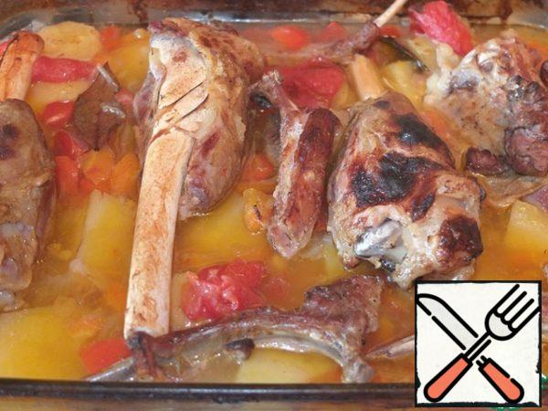 At the end of cooking, remove the foil and send it under the grill to manifest the taste and aroma of smoke.
