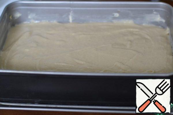 Pour into the prepared mold.
I used 20 x 30. But I would advise you to use a larger form!
