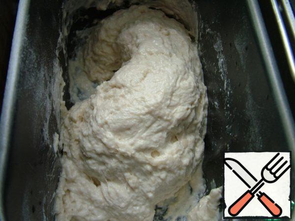 Dough: all sourdough, 440 g flour, 1 tsp salt, 2 tsp sugar, 1 tsp dry yeast, 45 g butter, 22 g milk powder, 280 g water.
Mix all into a soft dough.
Leave for autolysis for 15 minutes. You may have to add flour or water - look at the consistency of the dough, it should be quite soft, sticky.