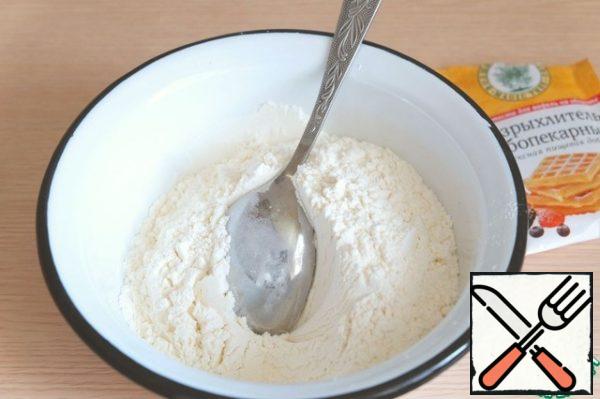 Flour (1.5 cups) combine with corn starch (2 tablespoons), add 1/2 teaspoon baking powder. Mix the mixture.