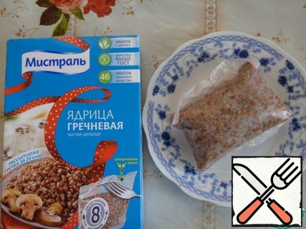 I prepared buckwheat porridge in advance.
