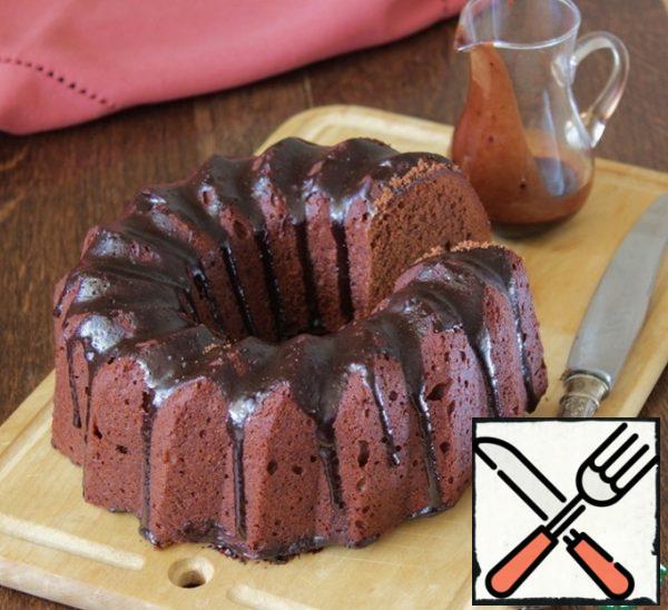 Pour the cooled cake with icing, melt 50g of chocolate + 2 tablespoons of vegetable oil.