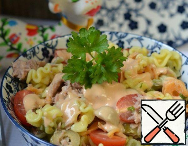 Salad with Noodles and Tuna Recipe