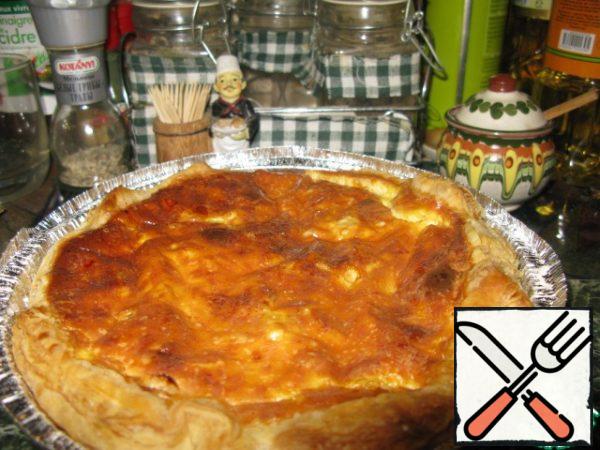 Bake the pie in a preheated 180 degree oven for 45-50 minutes.