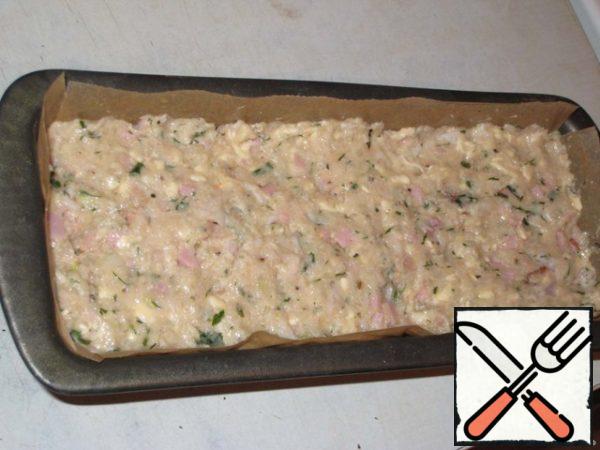 Spread the remaining minced meat on top, closing the potatoes.
Cover the form with foil and bake at 180 C for 30 minutes.
Then the form get, remove the foil and bake another 20-30 minutes, until the top was brown.