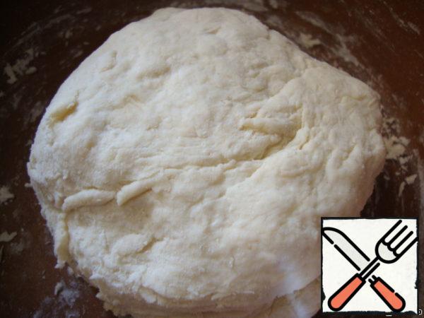 Knead the dough, set aside for 10 minutes (of course, if you are in a hurry, it is not necessary).