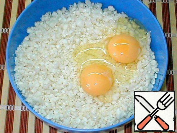 Add eggs and stir.