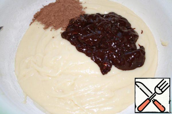 Divide the dough into two parts, and add cocoa and melted chocolate to one of them.
