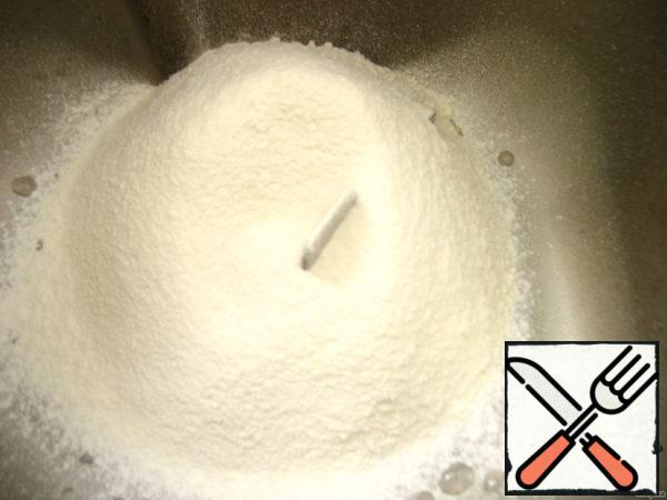Now let's do the test: 1 cup flour (150-200 g) + water (hereinafter juice) with sugar and yeast + 3/4 tsp salt + 0.5 tbsp oil. If there is a bread maker, knead it, if not, then hands are not a problem.
Then the same thing, just pour different liquids.
!!! Please note that the flour is different for everyone: different humidity, gluten content, etc. Therefore, add water if the bun is firm, or flour if the bun is not formed!!!
