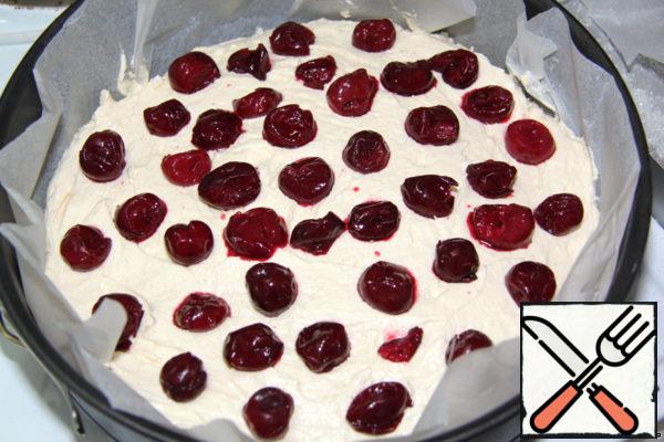 Cherry dough. There were 2 times more cherries in the recipe, but then, in my opinion, the pie will turn out very sour.
