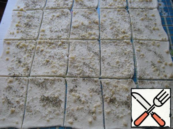 Cut the dough with a knife into even rectangles.
