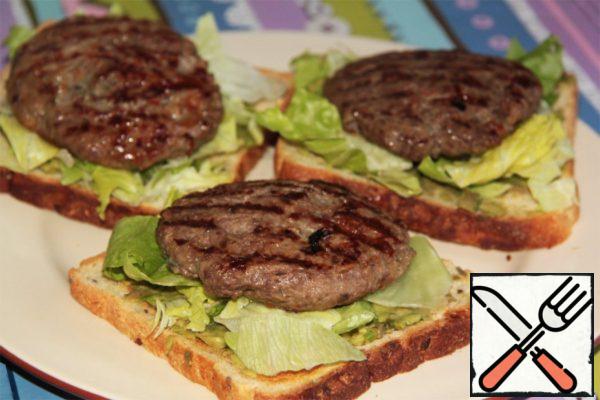Burger with Blue Cheese Recipe