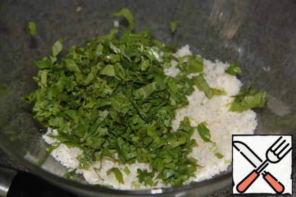 Chop the cilantro finely and add to bread.