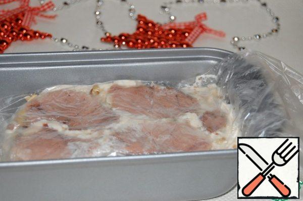 Put the terrine in the refrigerator for at least 4 hours. Prepare the terrine and turn it over on a plate. Carefully remove the plastic wrap. Decorate according to your taste and serve to the table.