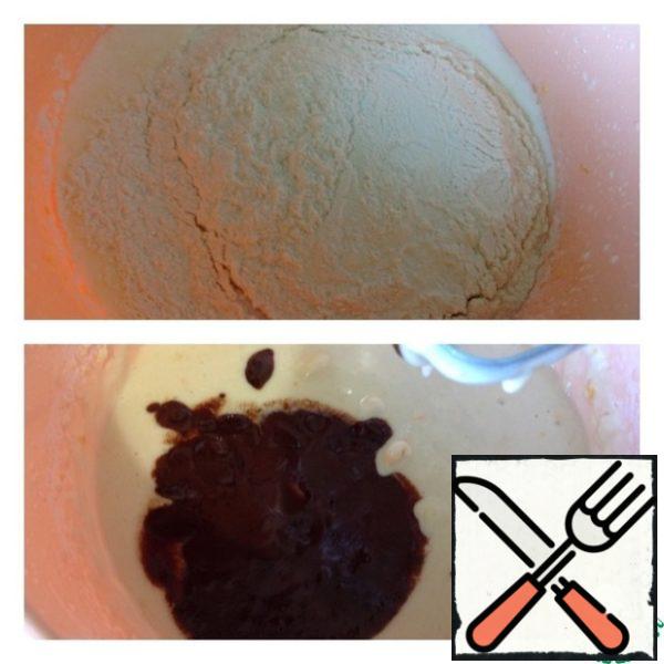 Add baking powder, flour and beat. To add slightly cooled chocolate and beat some more.