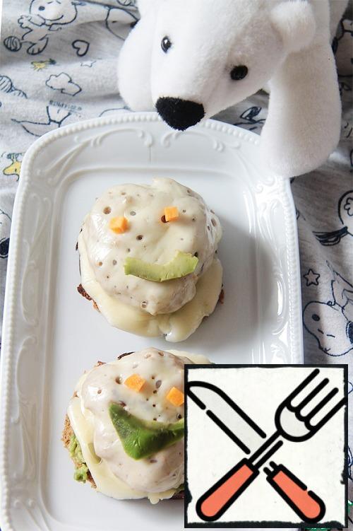 For fun I made avocado smile and carrot eyes.
Bon appetit!)
