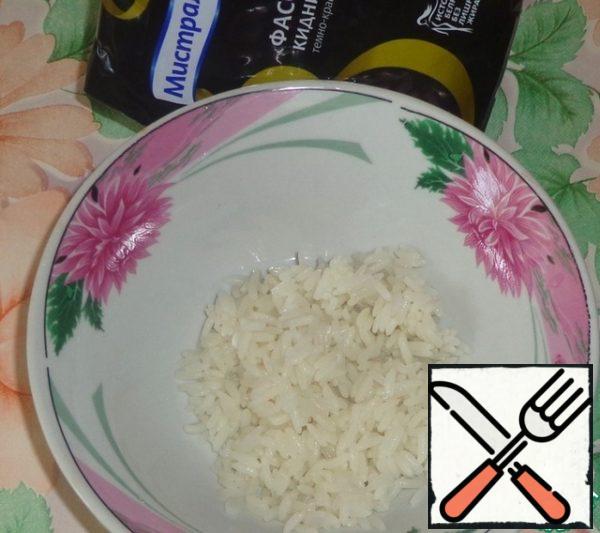Rice will need boiled and chilled. The ingredients indicate the amount of boiled rice.