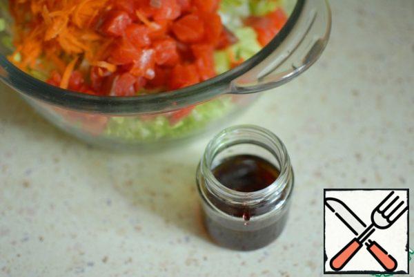 For salad dressing mix pomegranate juice and oil (pepper to taste).