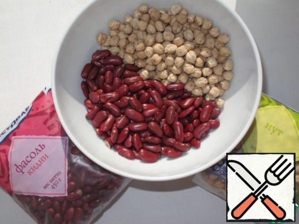 Take beans and chickpeas in equal proportions.
