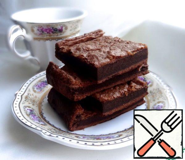 Bake at 180 degrees until the matches dry, it took me 25 minutes. The surface of the finished cakes is covered with a thin crust.
During baking, the product will rise, and the cooling time will settle down.
It's all right.
Let cool in the mold, then cut into portions.
Enjoy your meal!