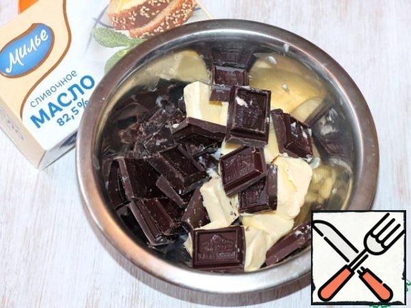 Melt the chocolate (100-120 g) with butter (120 g) in a water bath.
