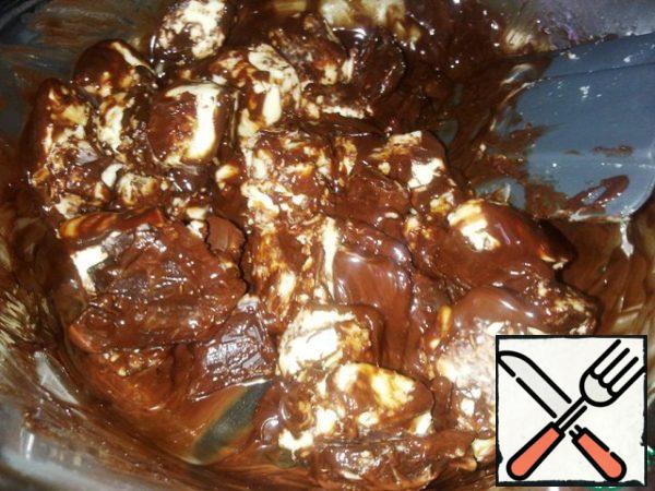 Melt the chocolate and butter until smooth, stirring well.