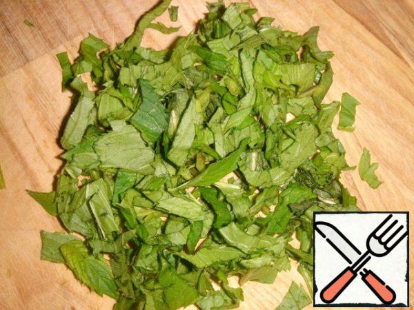 Finely chop the mint.
