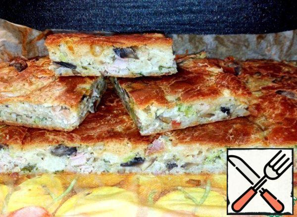 Place the baking sheet in a preheated 180 ° oven and bake for about 40 minutes. Cut the pie warm
into rectangular portions.