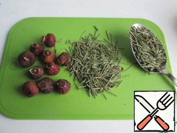 Chop the dried needles a little with a knife. For the first preparation, it is advisable to take 1 tablespoon of pine needles so that the finished tea gives a coniferous taste.

Fresh needles should not be crushed to avoid a strong pine aroma. Take it in an amount of 0.7-1 tablespoon.

Brew tea in the classic way:
rinse the thermos with boiling water, put rosehip fruits, pine needles and pour 1 liter of boiling water.
If desired, you can add a tangerine crust. There is nothing to add, it will also be good. Close the lid and let it brew for 3-4 hours.