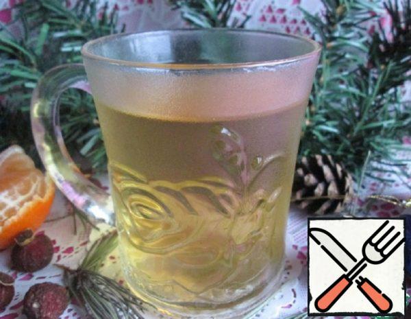 Tea made from Pine Needles and Rose Hips Recipe