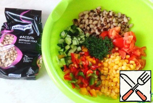 Combine all the products in a bowl.