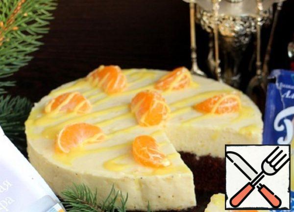 You can decorate the top with yellow glaze and tangerine slices.