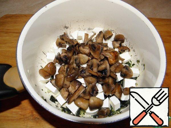 Then spread the mushrooms.