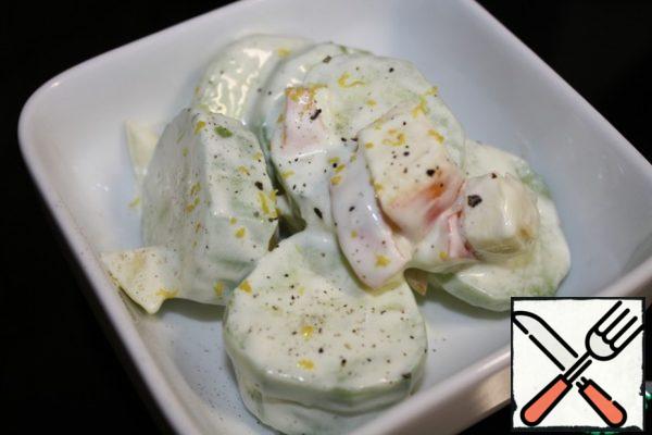 Mix all the ingredients, sprinkle with lemon zest.