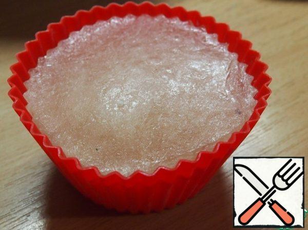 Add beef broth. You can use a cube. I prepare the broth and pour it into large silicone muffin molds (120 ml) and store it in the freezer, then add it to the dishes as needed. You can pour the broth into cellophane bags and freeze it too.
