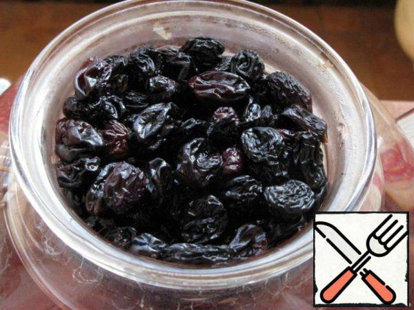 Of the shortcomings - a long wait for brew - at least 30 min.  Doctors recommend raisins as a remedy against anemia and General weakness, fever and disorders of the gastrointestinal tract, heart and kidney diseases, as well as colds!